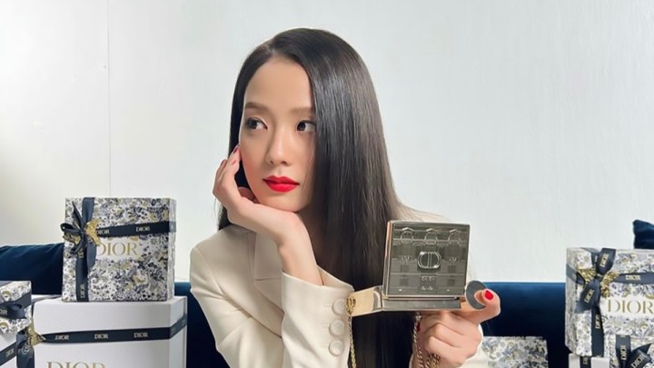 DIOR Beauty lanza la primera campaña de WhatsApp de la industria junto a la artista mundial&nbsp;Jisoo