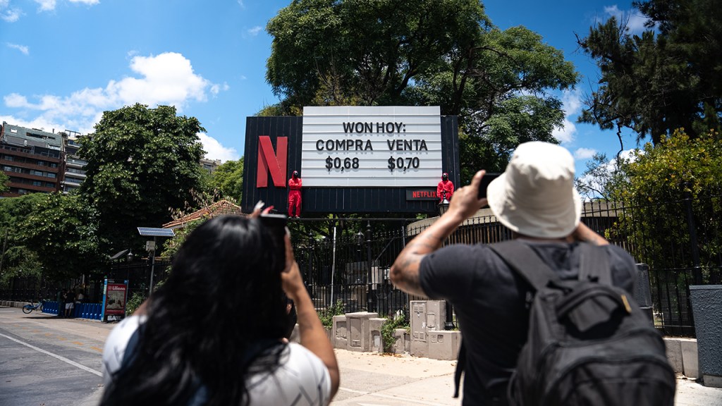 A través de una innovadora campaña desarrollada por Febrero MADE, la filial argentina de MADE Group, Netflix logró cautivar al público local y generar una gran expectativa por el estreno de la segunda temporada de la popular serie surcoreana.