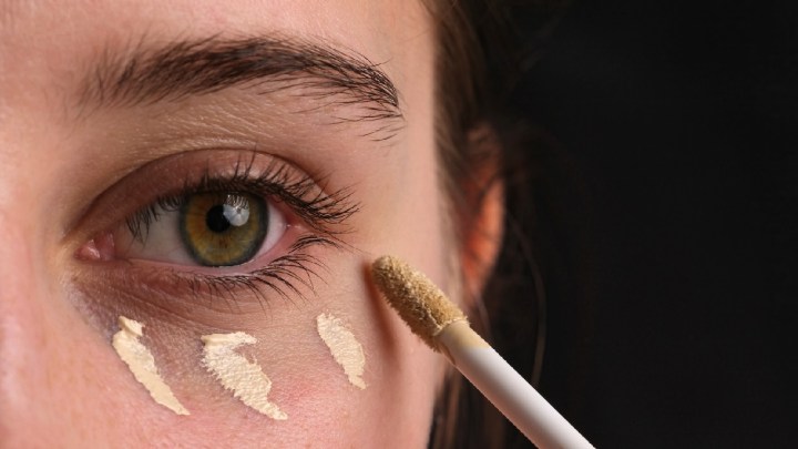 Brilla este San Valentín: 5 trucos de maquillaje a prueba de citas + el corrector&nbsp;SOS